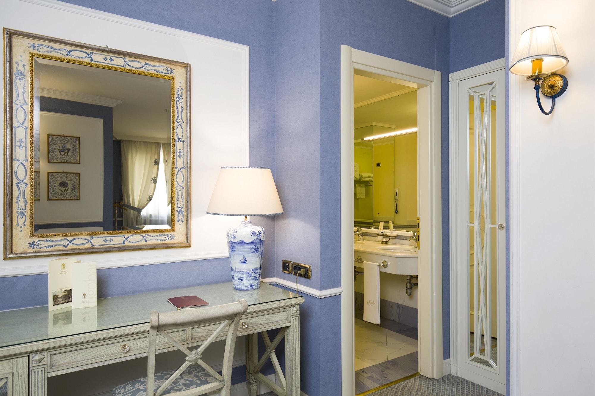 Palazzo Alabardieri Hotel